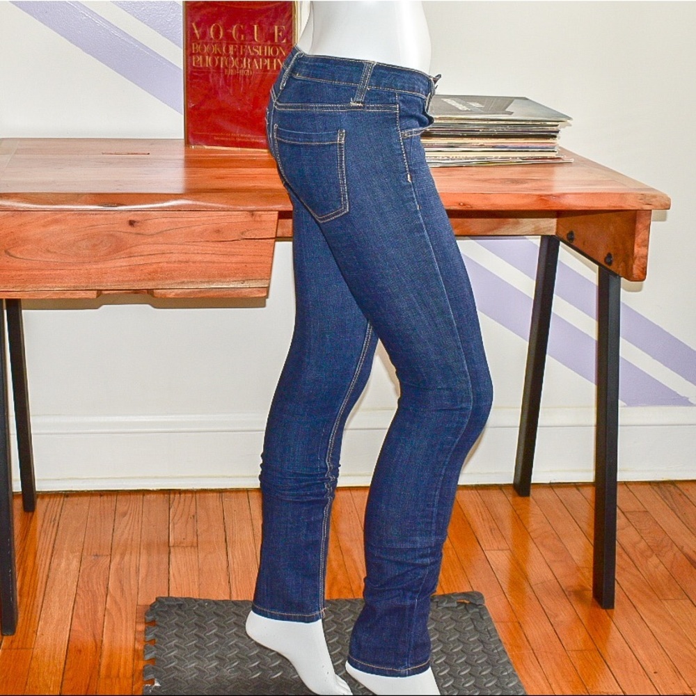 Sz 26 Dark Wash Skinny Jeans